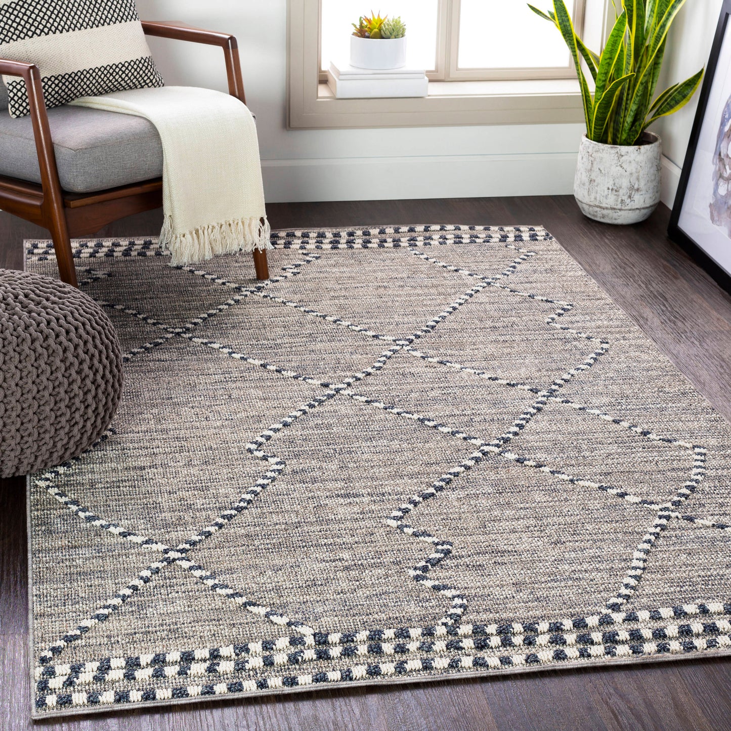 Surya Ariana 5 x 7 (ft) Flatweave Charcoal Rectangular Indoor/Outdoor Medallion Global Pet Friendly Area rug