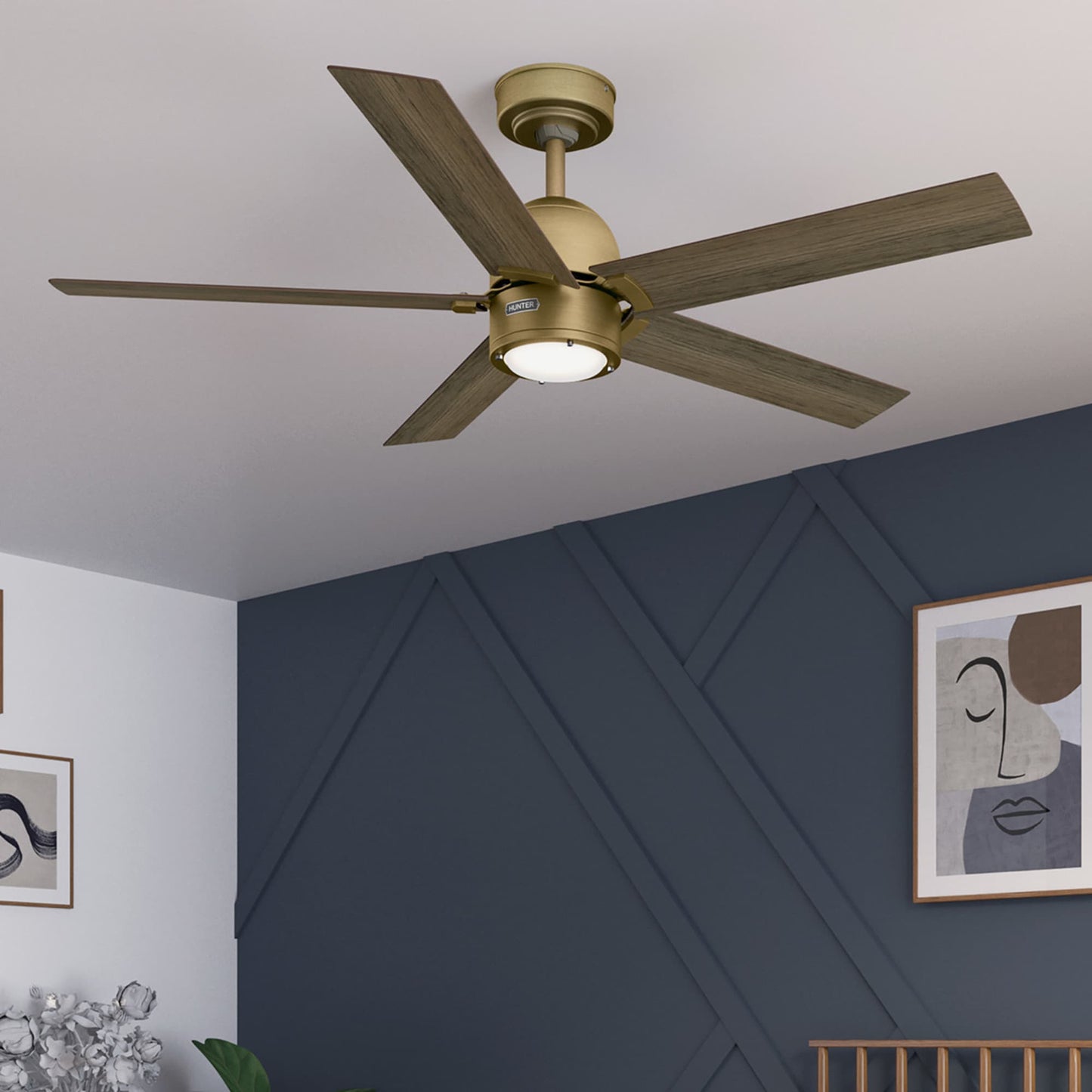 Hunter Erling ENERGY STAR 52-in Integrated LED Luxe Gold with Warm Grey Oak Blades Ceiling Fan With Light - Remote Included ( 5 -Blade ) 6535500