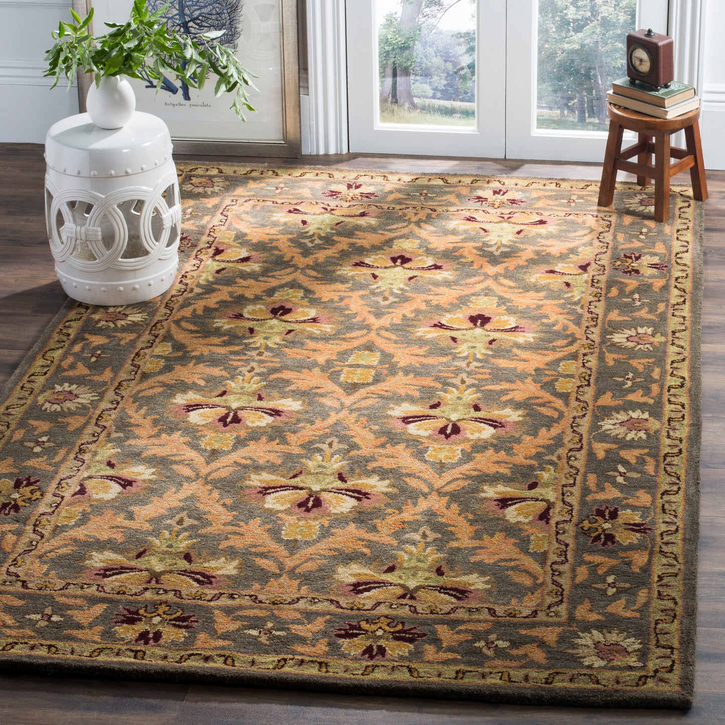 Safavieh Antiquity Nevahad 8 x 11 (ft) Tufted Wool Sage/Gold Rectangular Indoor Floral/Botanical Vintage Area rug