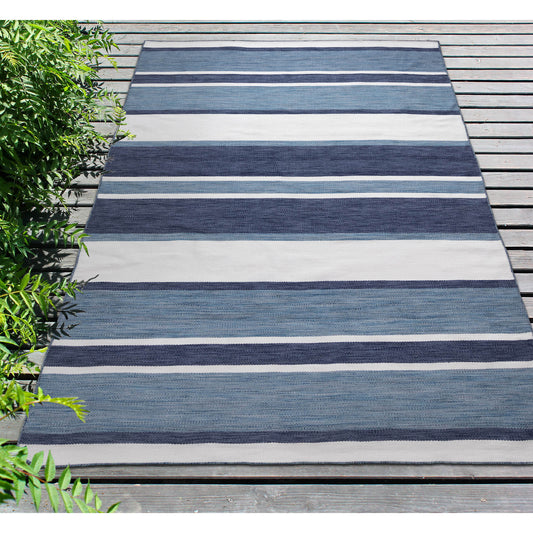 Liora Manne Sorrento 8 x 10 (ft) Navy Rectangular Indoor/Outdoor Stripe Coastal Area rug