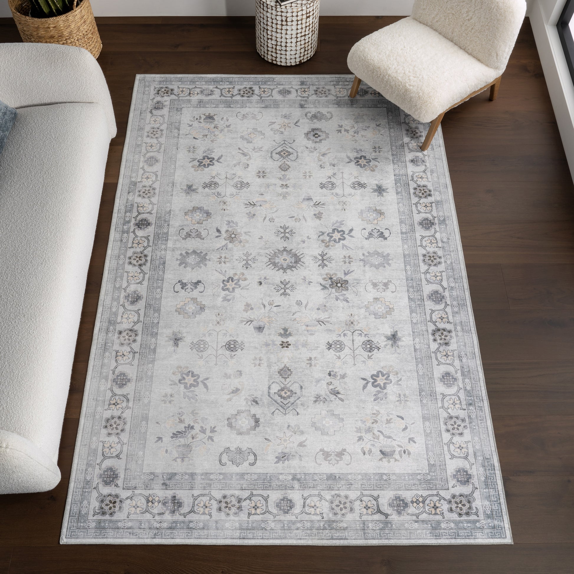 nuLOOM Verity SplashGuard Traditional Medallion Machine Washable 9ft. 6in. x 13ft. 6in. Light Grey Area Rug